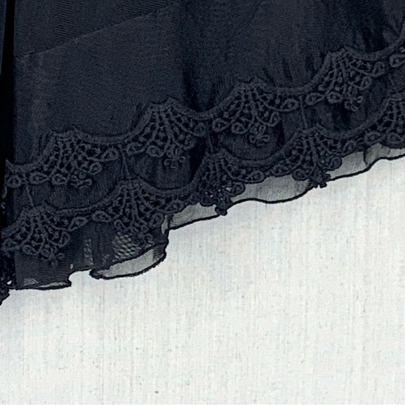 Altar’d State~NWT~Sleeveless Mini Shift Dress‎ w/ Crochet Accents~Black~Sz S - Picture 4 of 12